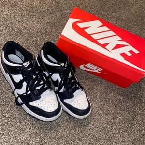 Nike Panda Dunks